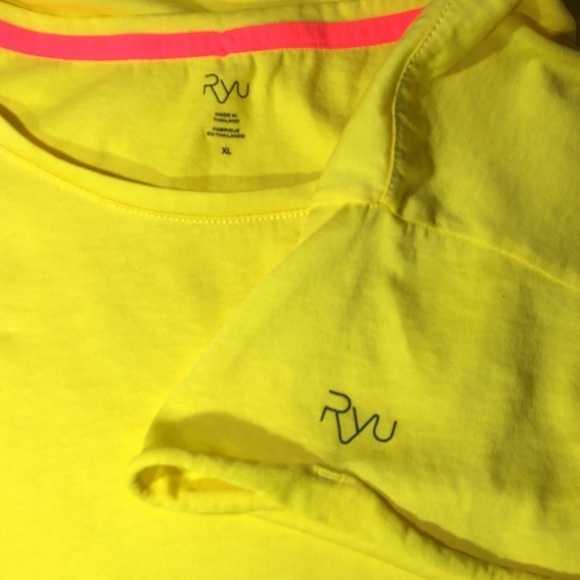 Ryu T-shirt, size XL - Picture 5 of 7